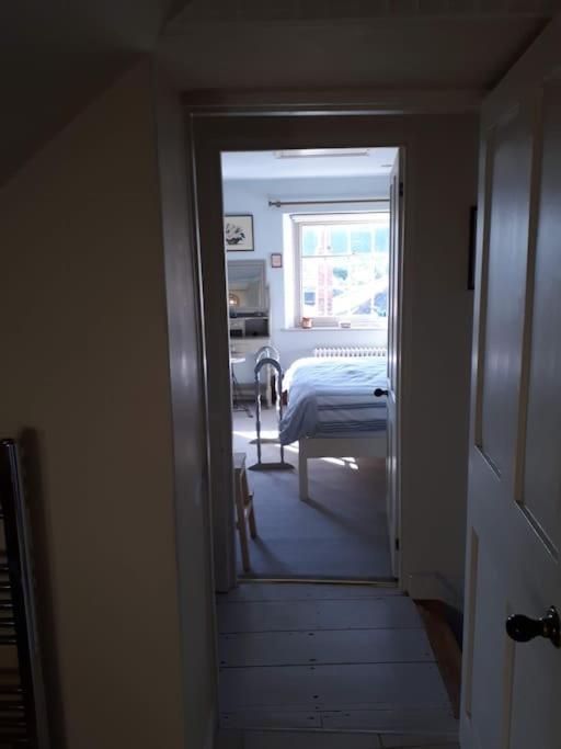 Ferienwohnung No. 27'S Self-Catering Flat For A Memorable Break. Bridport Exterior foto